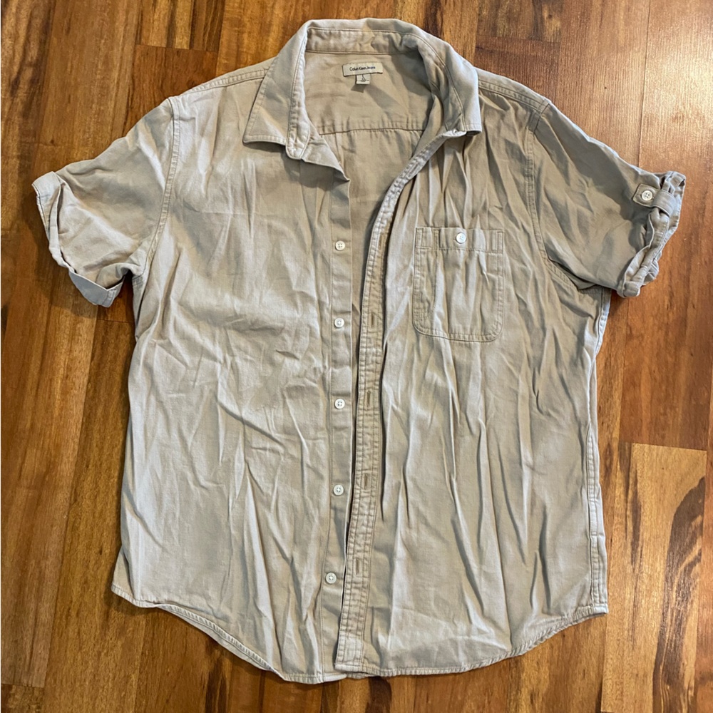 Calvin Klein Men’s L Khaki Short Sleeve Button-Up Shirt